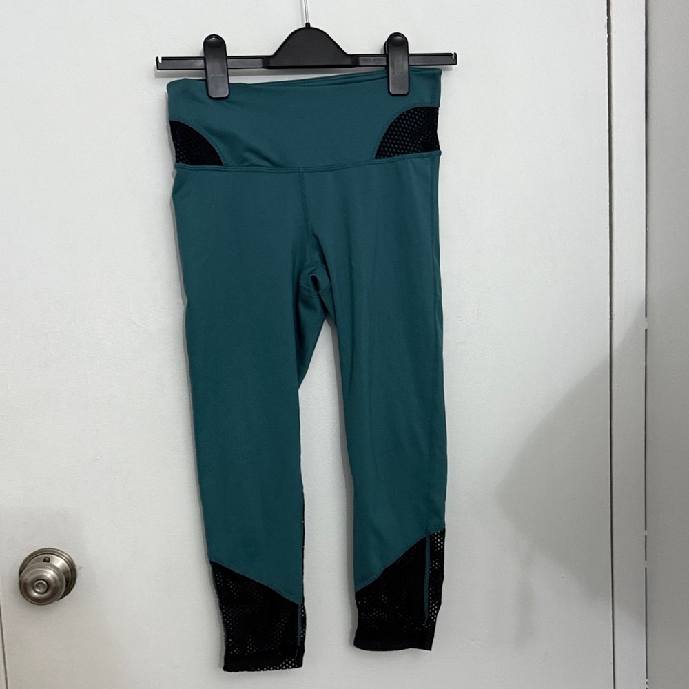 Z by Zella Activewear Capri Pants with mesh detail - teal & black - size S